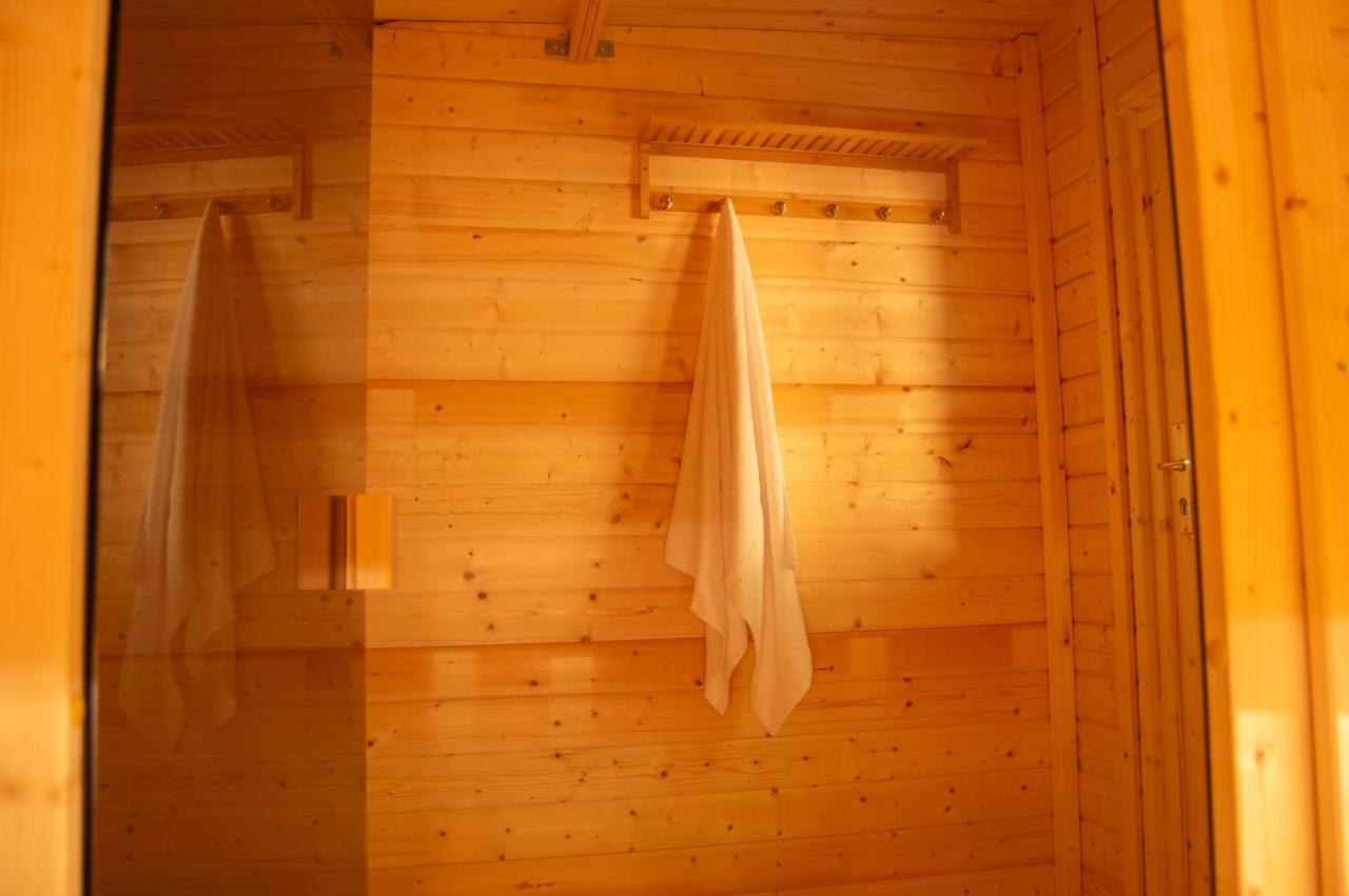 Wellnessoase Mitten In Triberg تيبرغ المظهر الخارجي الصورة