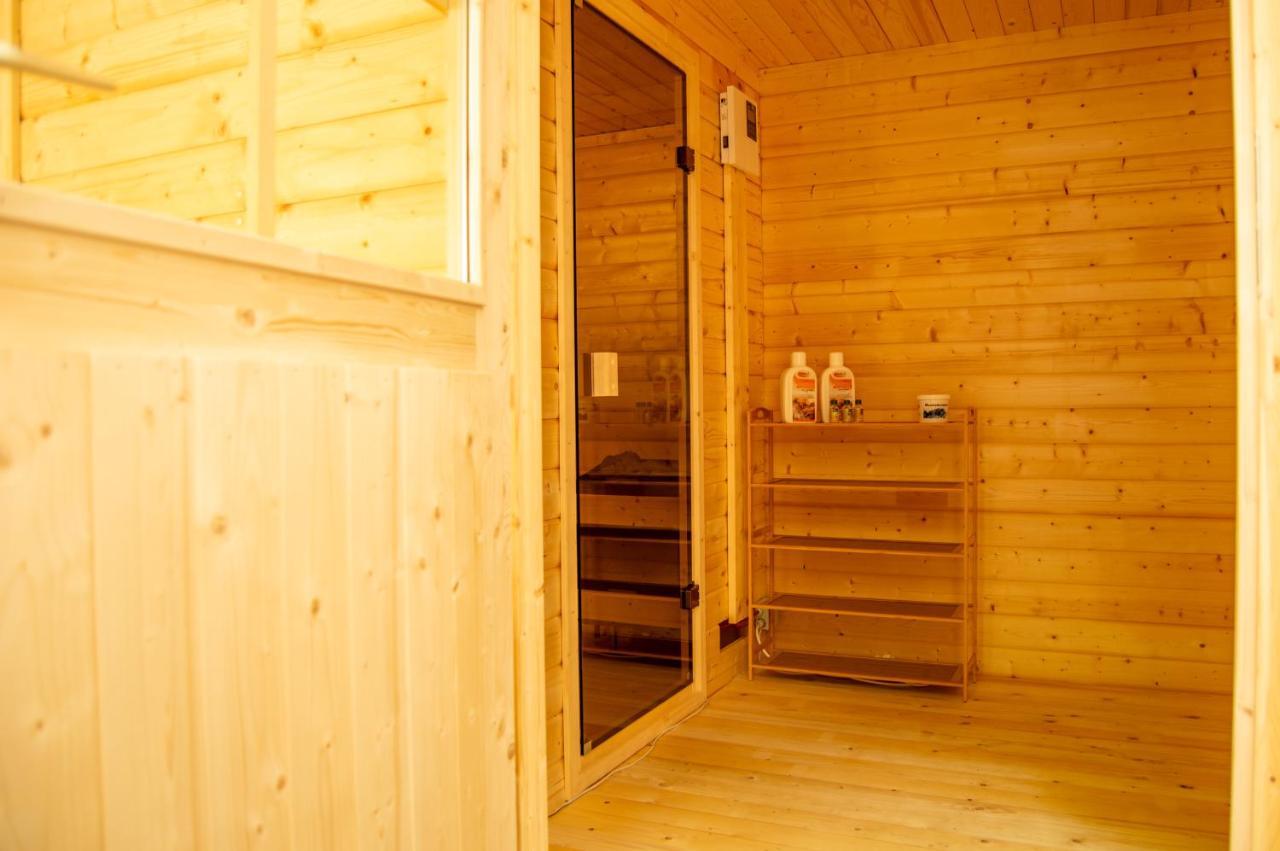 Wellnessoase Mitten In Triberg تيبرغ المظهر الخارجي الصورة