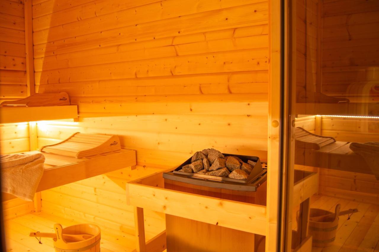 Wellnessoase Mitten In Triberg تيبرغ المظهر الخارجي الصورة